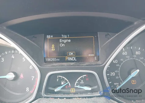 2016 Ford Focus Se z USA, uszkodzony, nr VIN 1FADP3F23GL402813